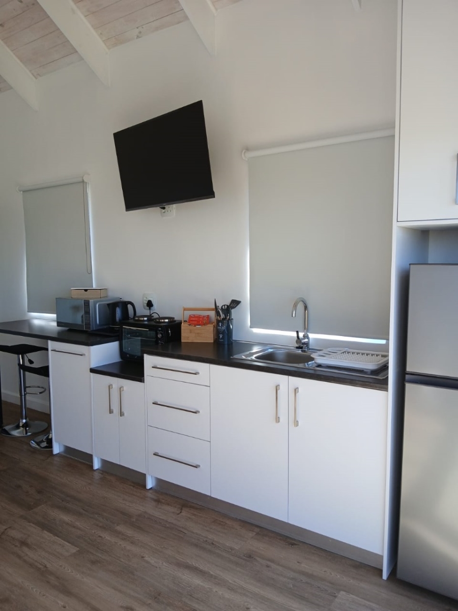 To Let 1 Bedroom Property for Rent in Long Acres Country Estate Western Cape